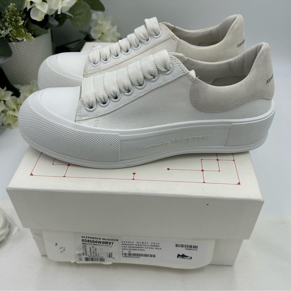 Women’s Alexander McQueen sneakers size 39.5 maiden Italy